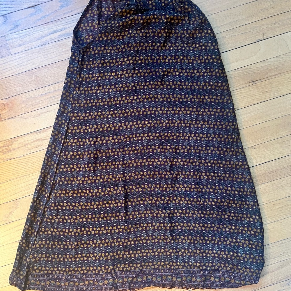 Elegant Patterned Skirt in Black and Brown